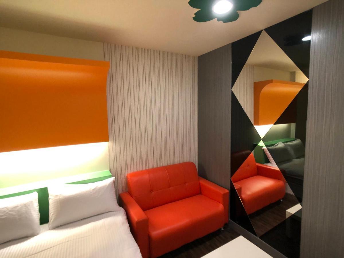 逢甲柏斯青年旅棧 Apartment Тайджун Екстериор снимка