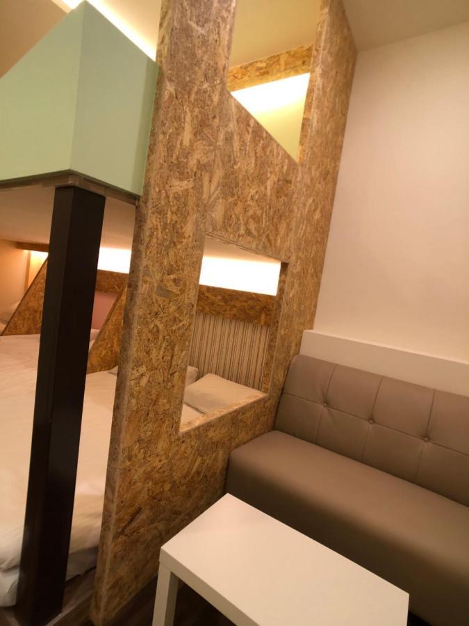 逢甲柏斯青年旅棧 Apartment Тайджун Екстериор снимка