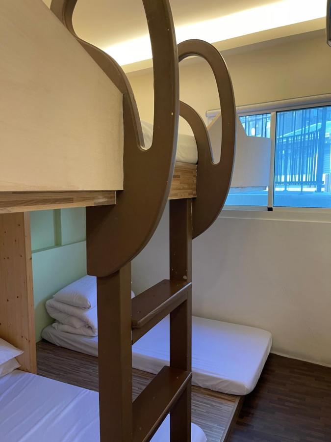 逢甲柏斯青年旅棧 Apartment Тайджун Екстериор снимка