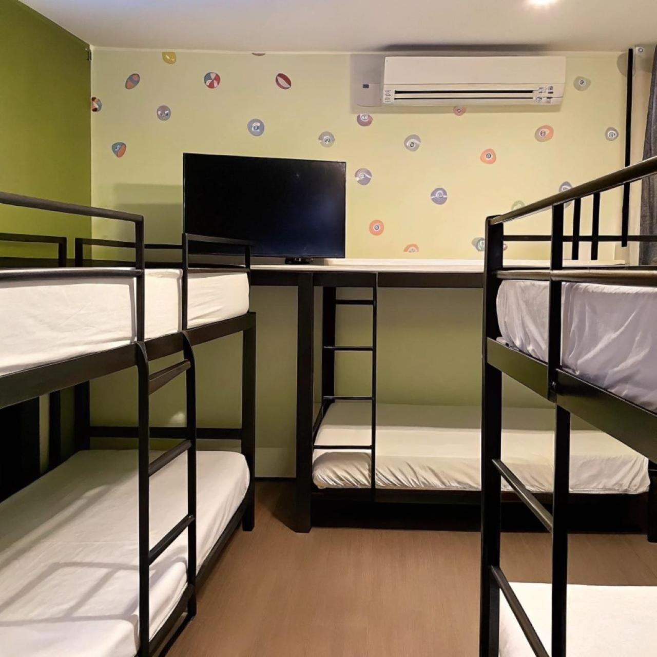 逢甲柏斯青年旅棧 Apartment Тайджун Екстериор снимка